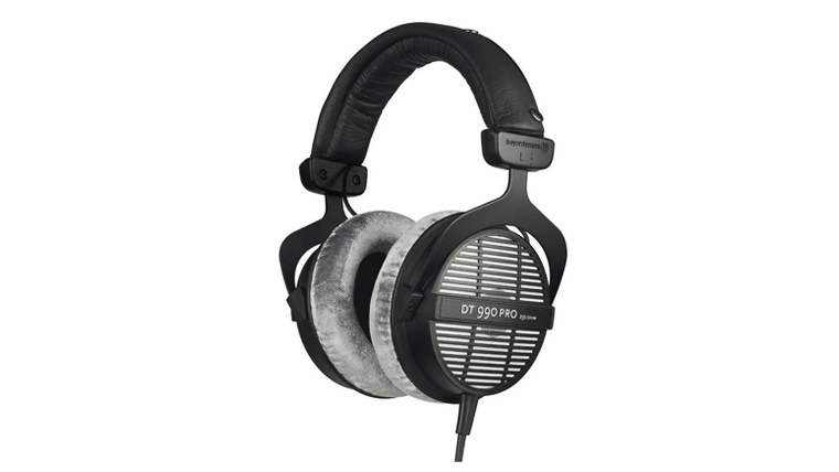 <center>Beyerdynamic DT 990 Pro</center>